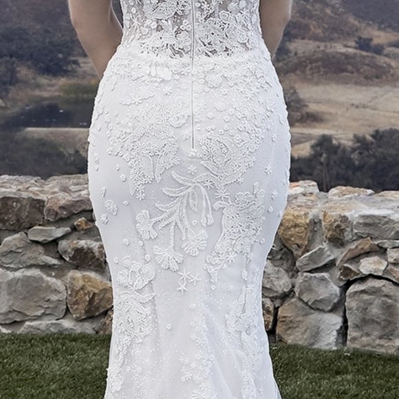 Dress - Picture 6 of 7